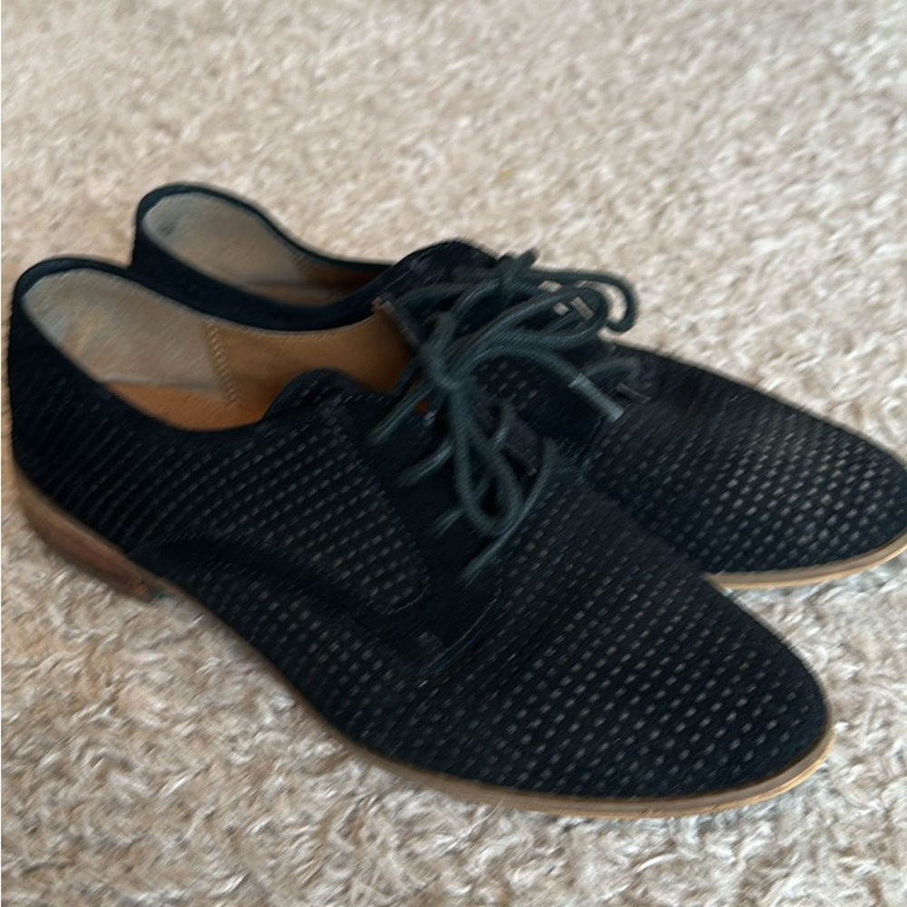 Susina Black Textured Women's Oxfords